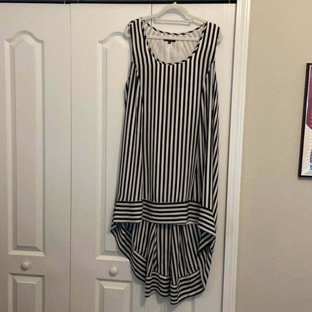 Papillion high low hem dress. Size XL.